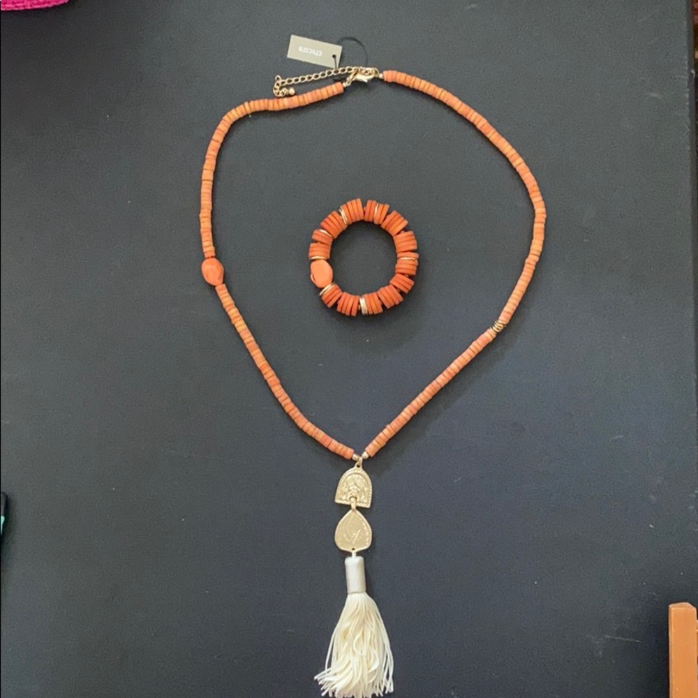 Necklace w/ matching bracelet